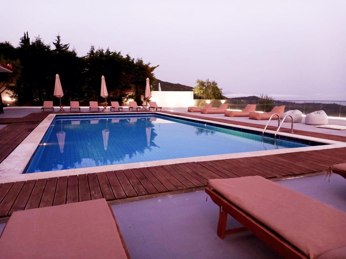 Hotel Relax Dhërmi Exterior foto