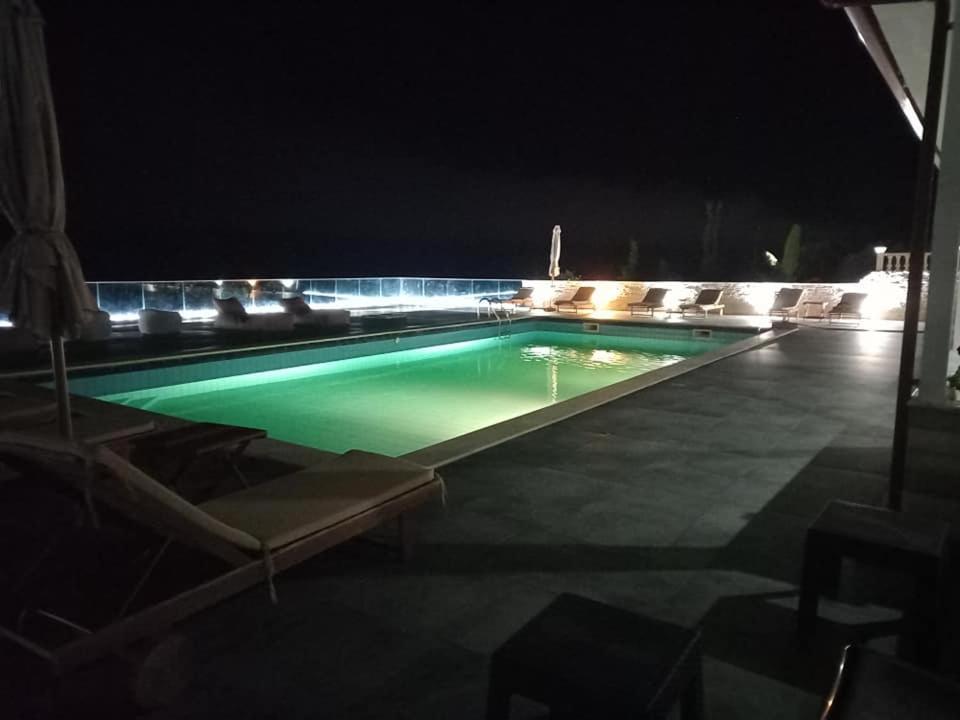 Hotel Relax Dhërmi Exterior foto